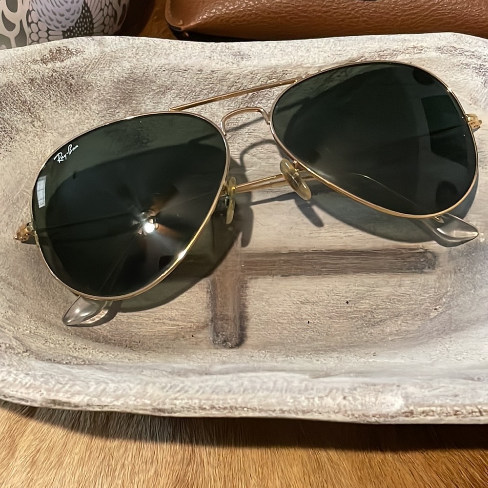 🕶️SOLD Ray-Ban Polarized Aviator Gold Rim Large Sunglasses Authentic - Picture 3 of 12